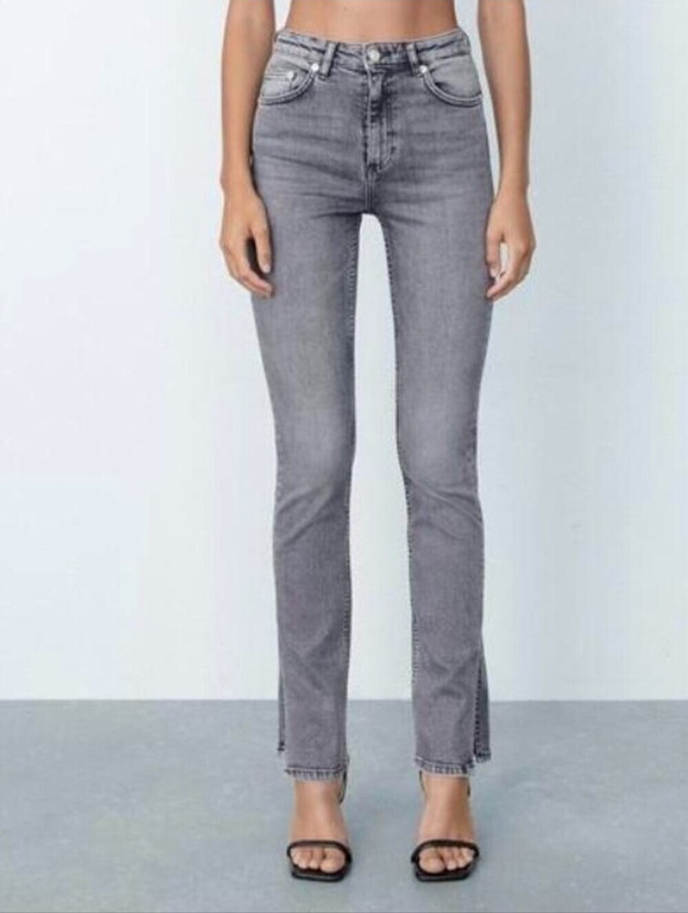 ❤️ ZARA HIGH RISE SPLIT HEM SLIM FIT JEANS, 4 (27) and 8 (29)